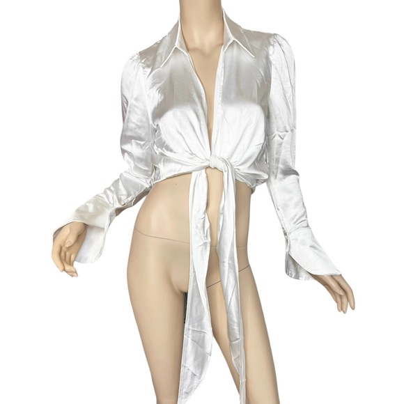 Fashion Nova Tie Front Top Off White Satin V Neck Crop Shirt Size Small - Picture 8 of 8